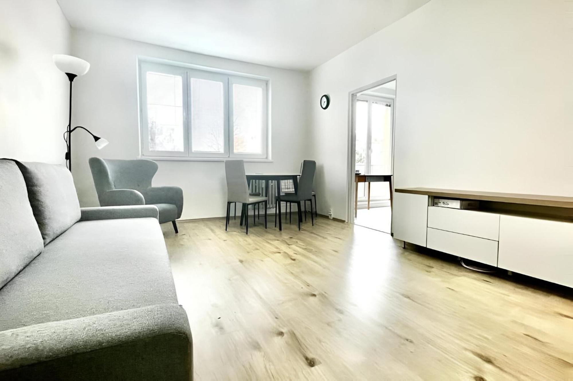 Big And Sunny With Great Acces To Center Apartment Bratislava